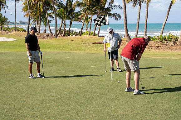 17 Golf Happy Snaps-100806