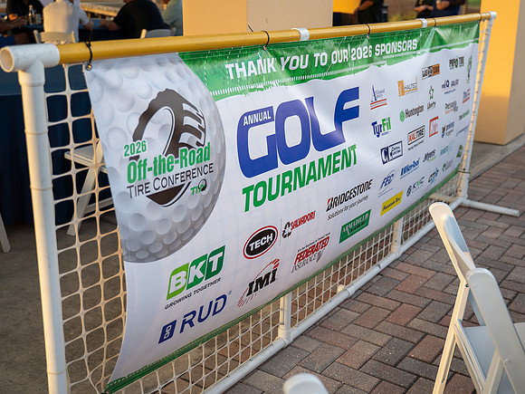 Golf Happy Hour-01148