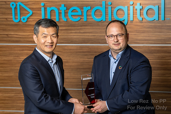 Award-100023
