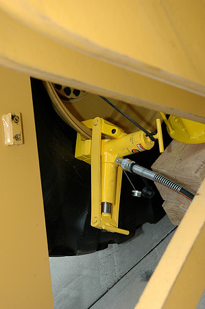 EM 070910 80