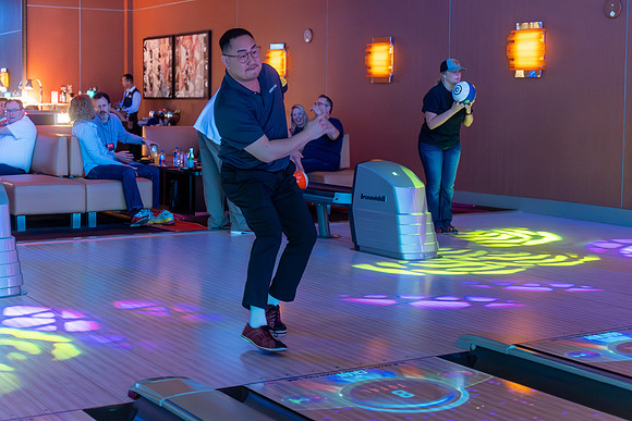 18 Bowling-105-Enhanced-NR