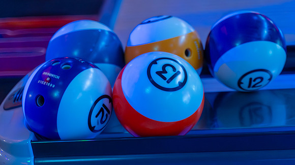 18 Bowling-62-Enhanced-NR