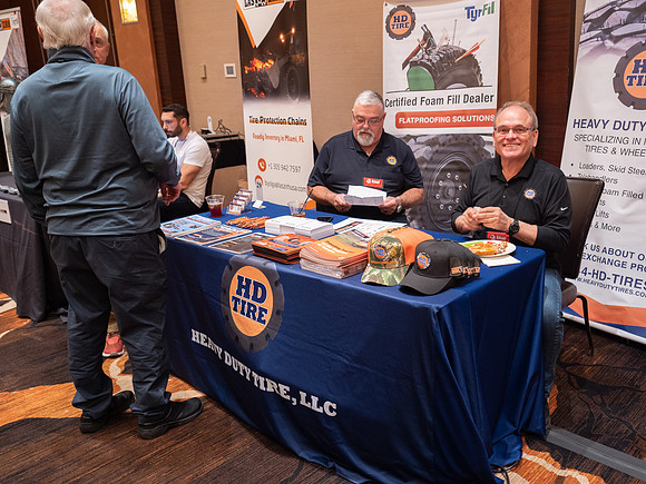 29 Networking Social-95
