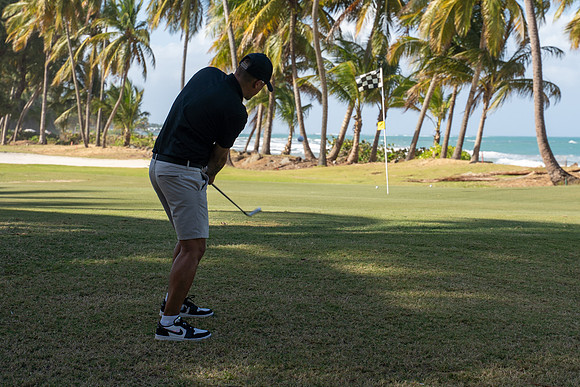 17 Golf Happy Snaps-100803