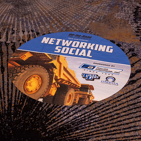 31 Networking Social-100893